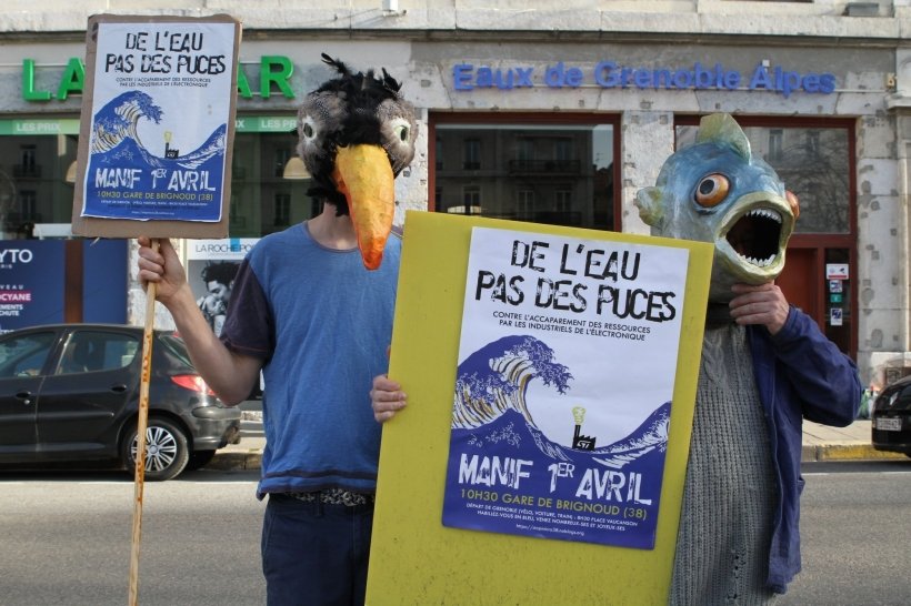De l'eau pas des puces - Manifestation mai 2024 STOP Micro électronique - contre l’accaparement de l'eau pour l'industrie électronique
